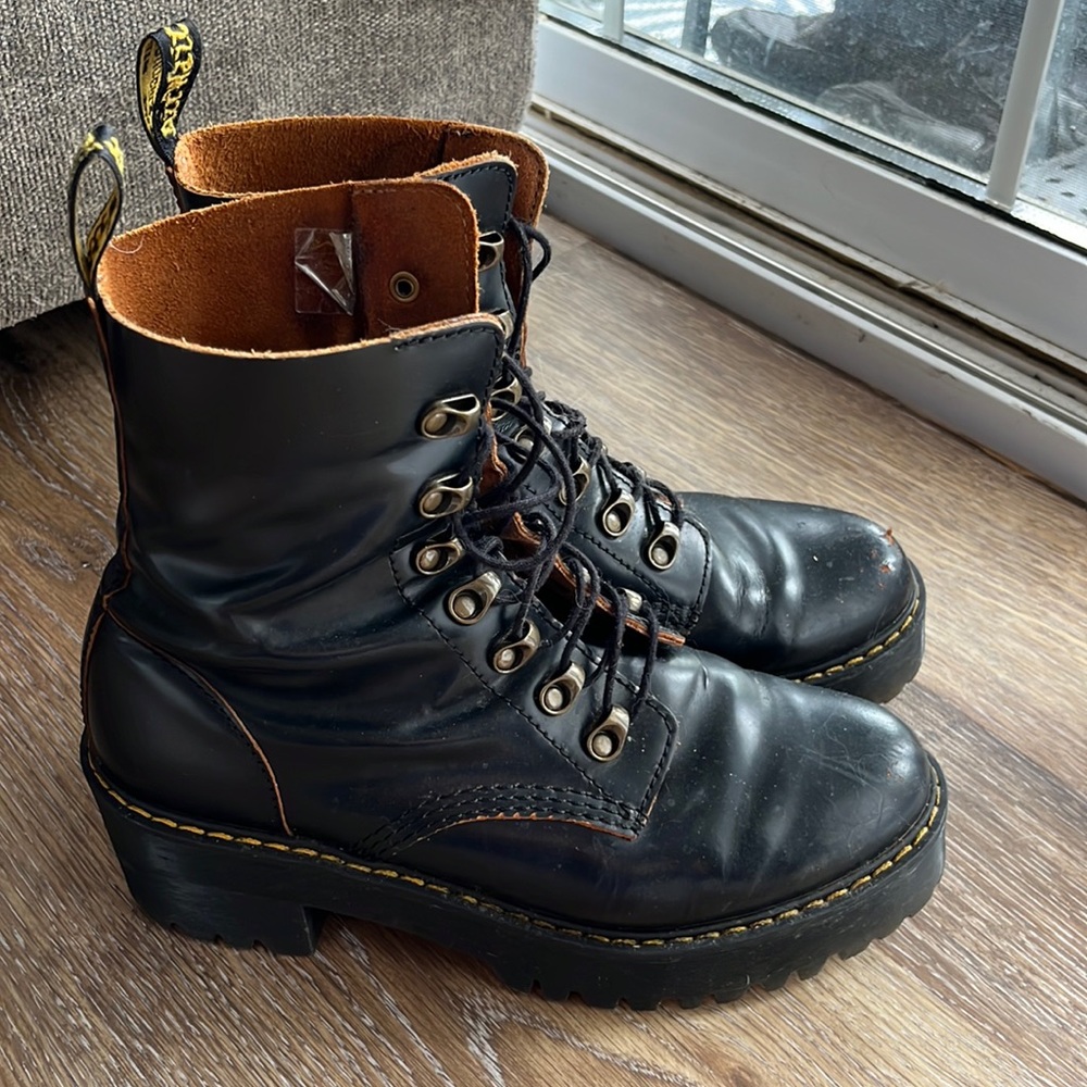 Doc Martens Boots Leona
